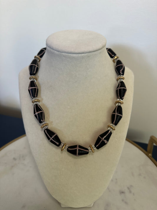 Wild Nest: black and gold