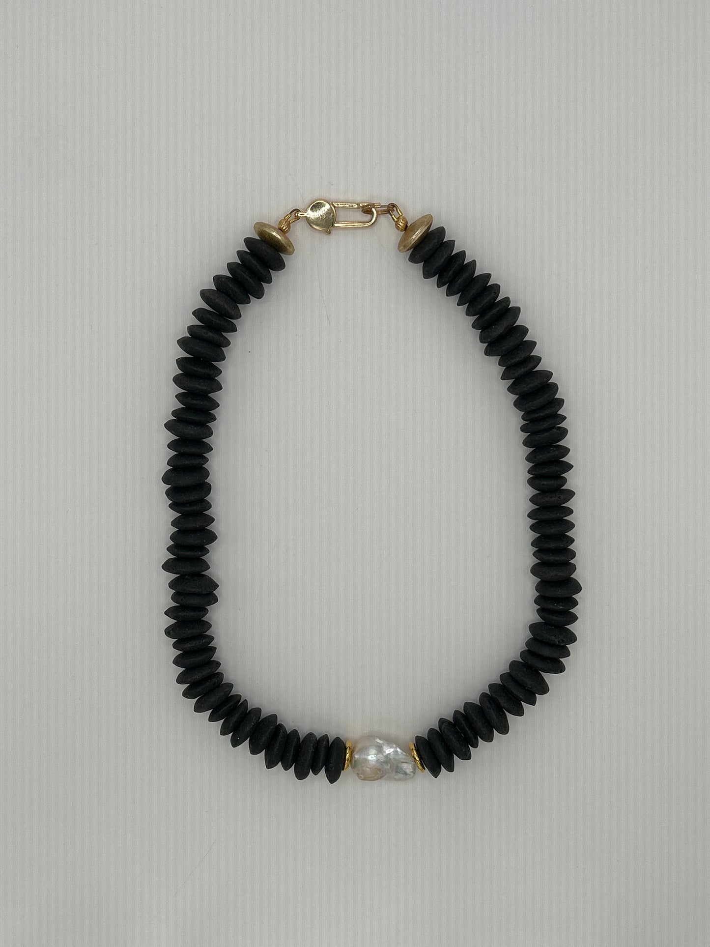 Meridian: recycled glass black