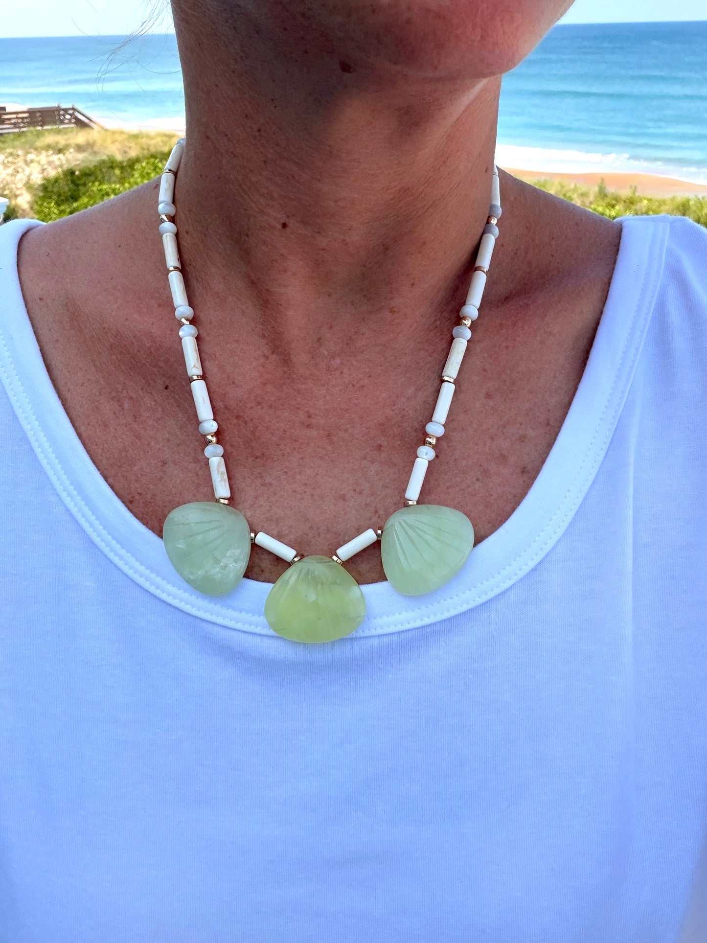 Beachy: Light green statement shell beads