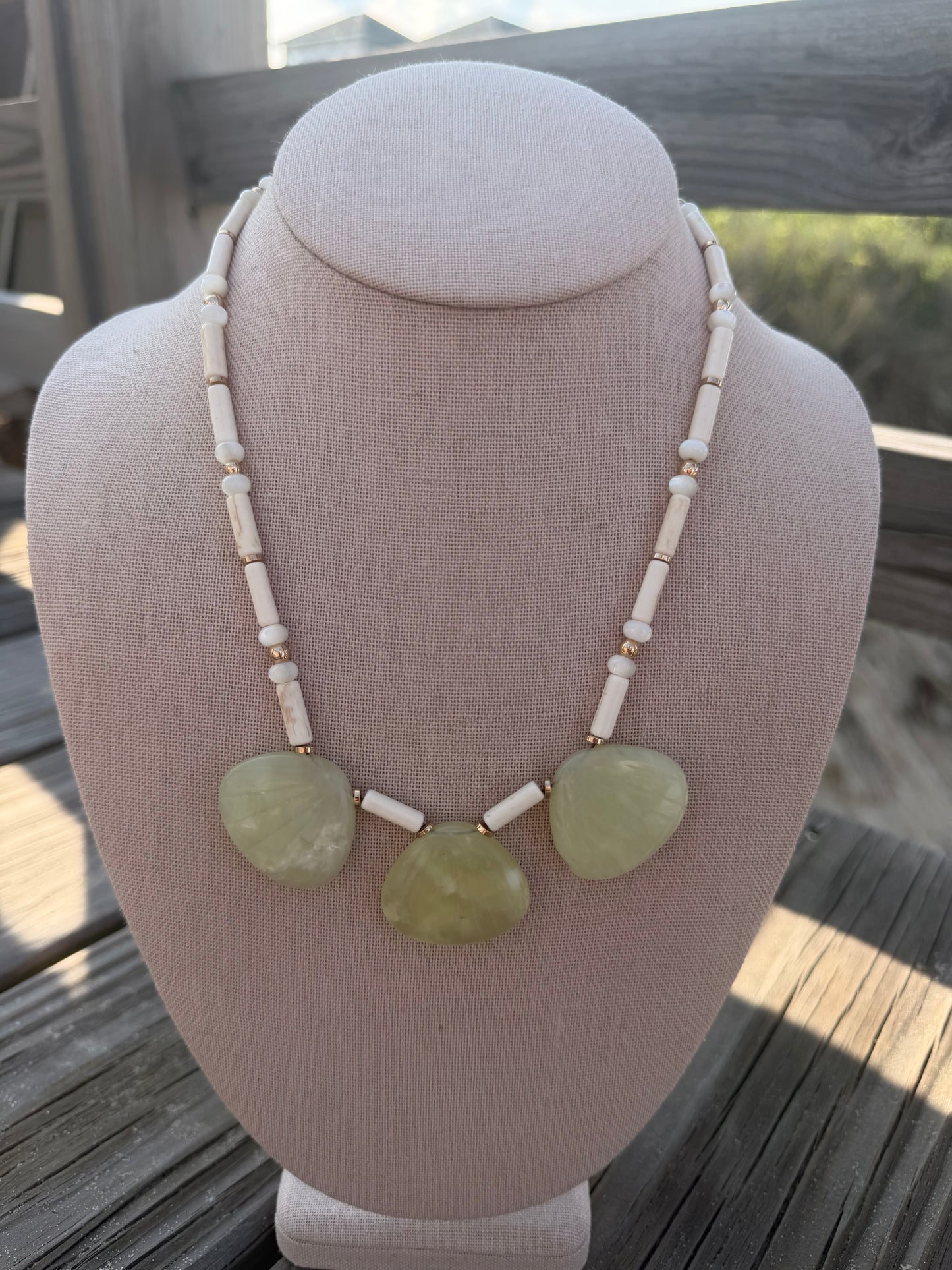 Beachy: Light green statement shell beads