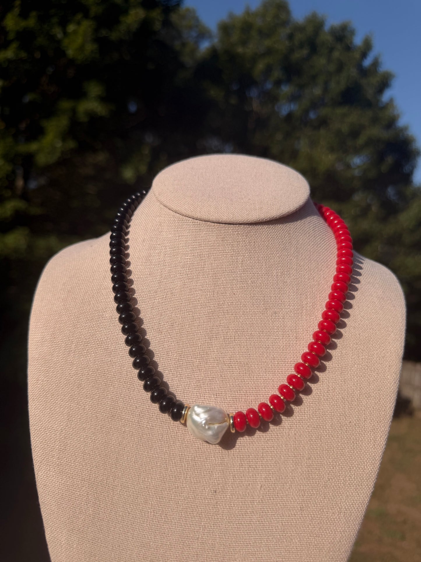 Game Day🏈: two tone red and black with baroque pearl