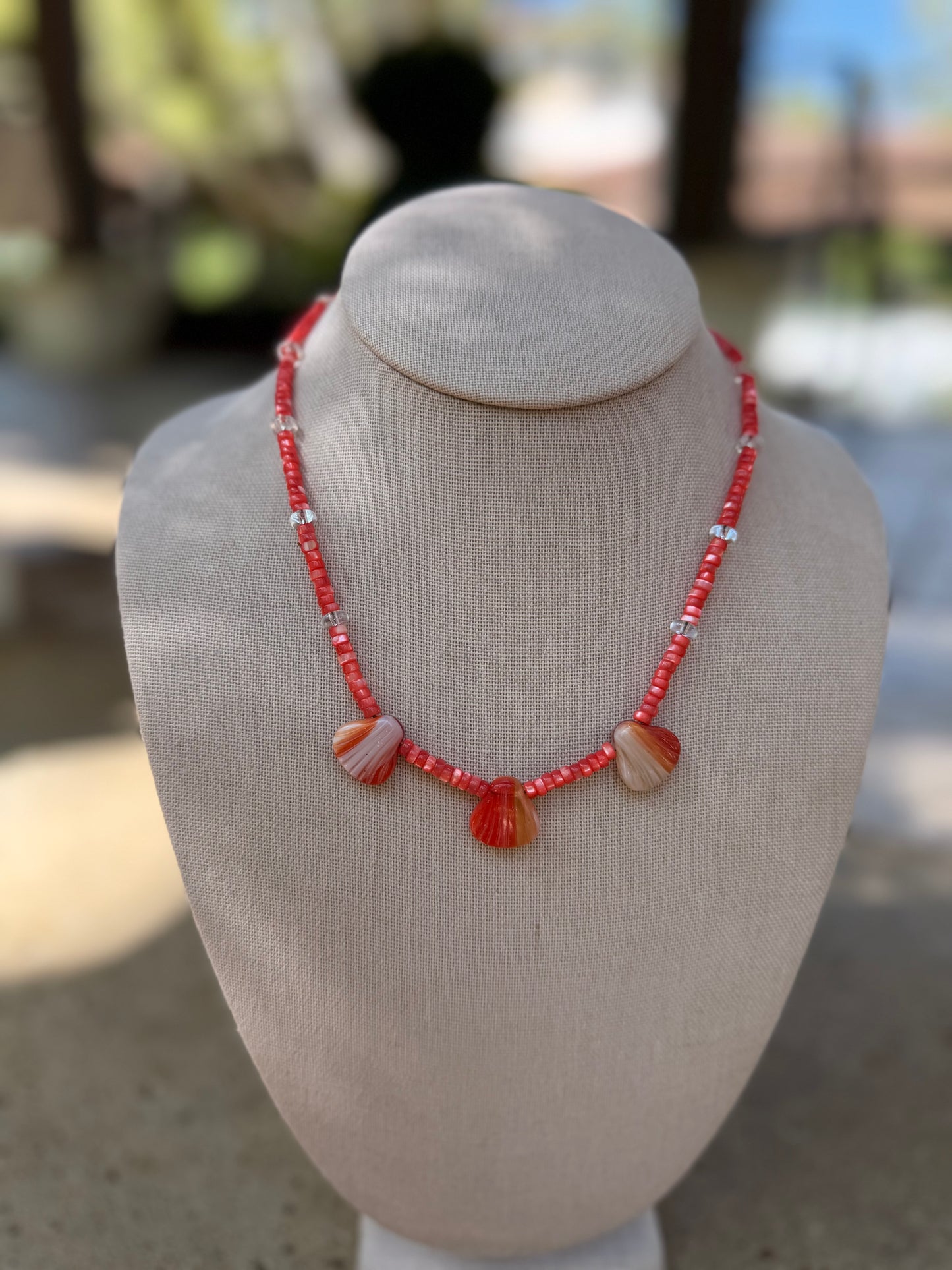 Minis: mother of pearl with mini shell