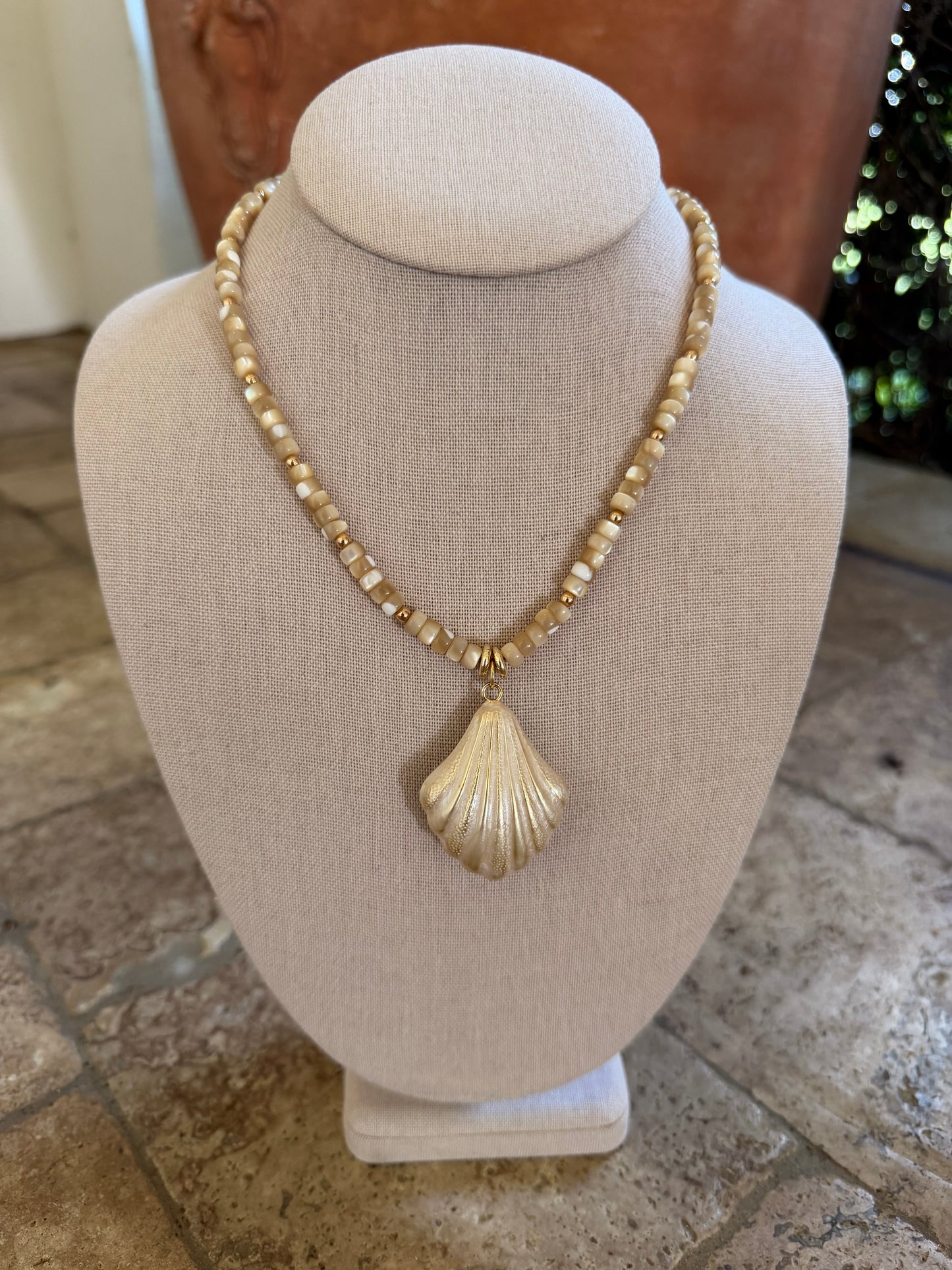 Beachy: mother of pearl with beachy pendant options