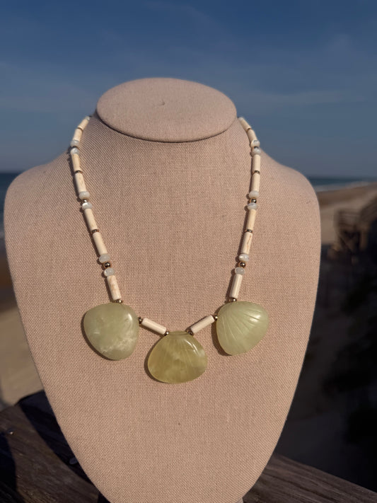 Beachy: Light green statement shell beads