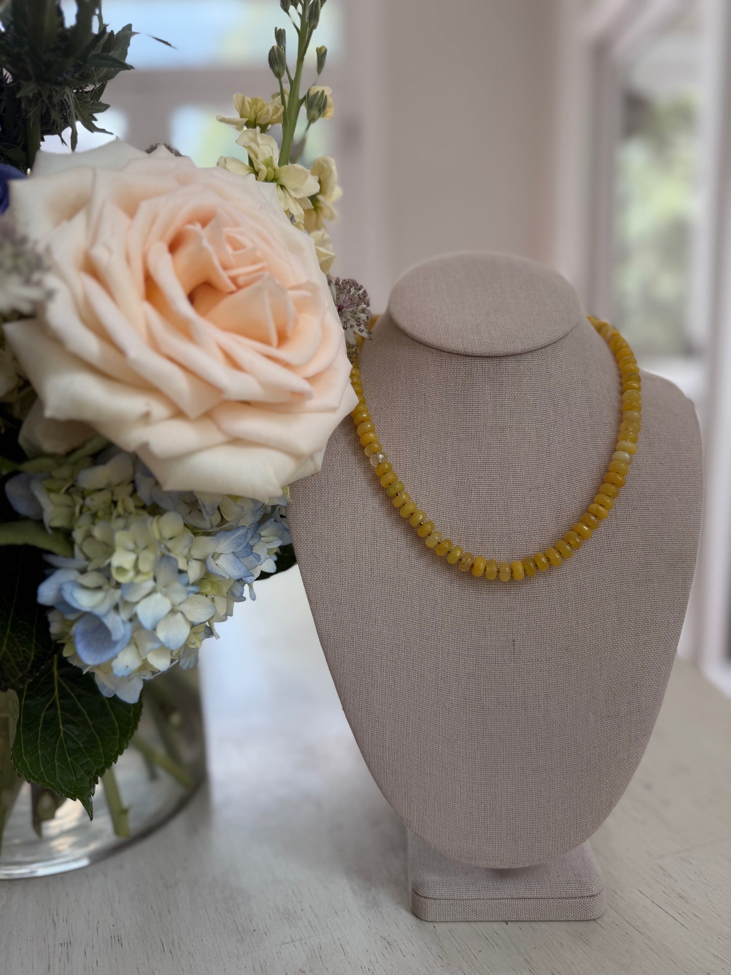 Flock: faceted yellow