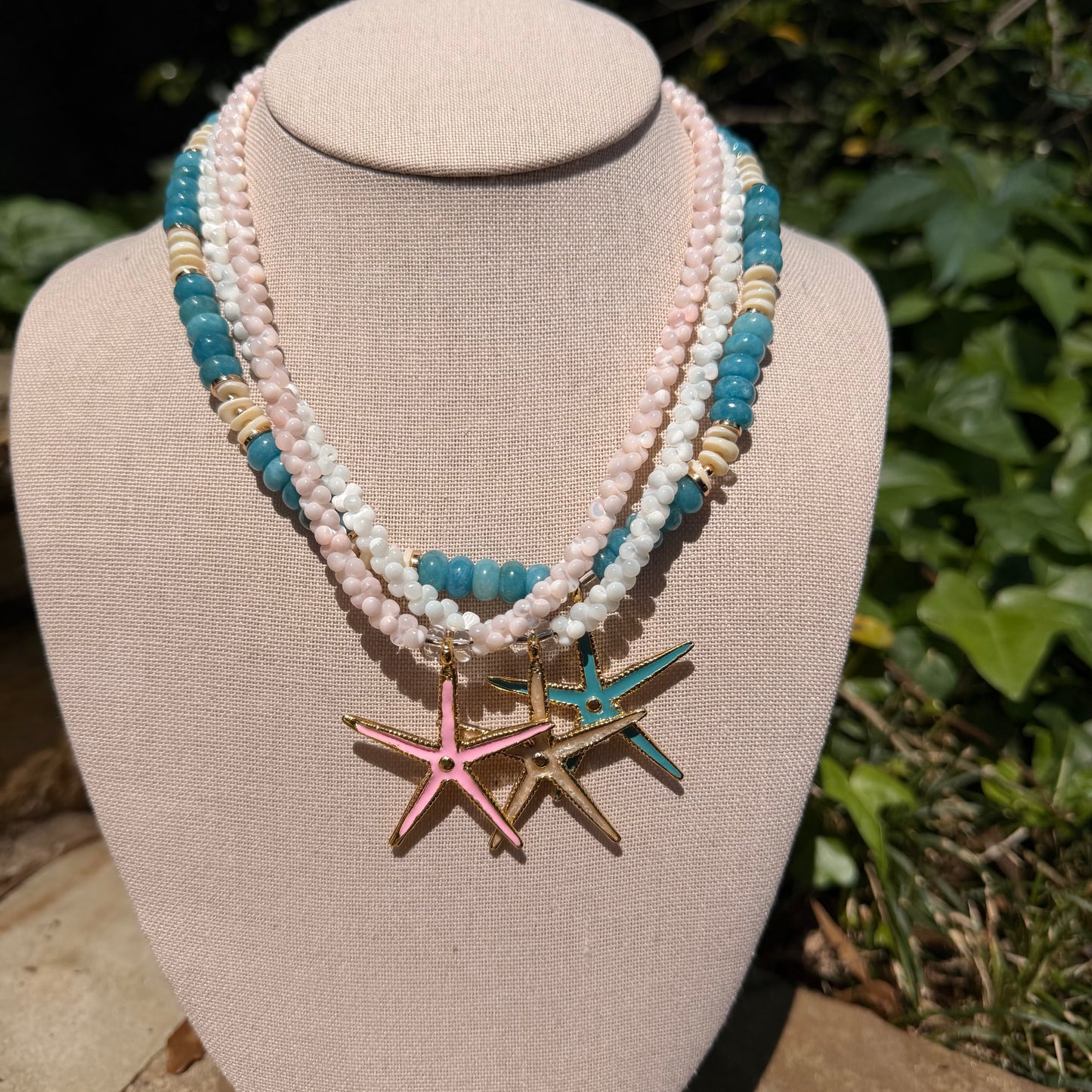 Beachy: starfish pendant with matching beads