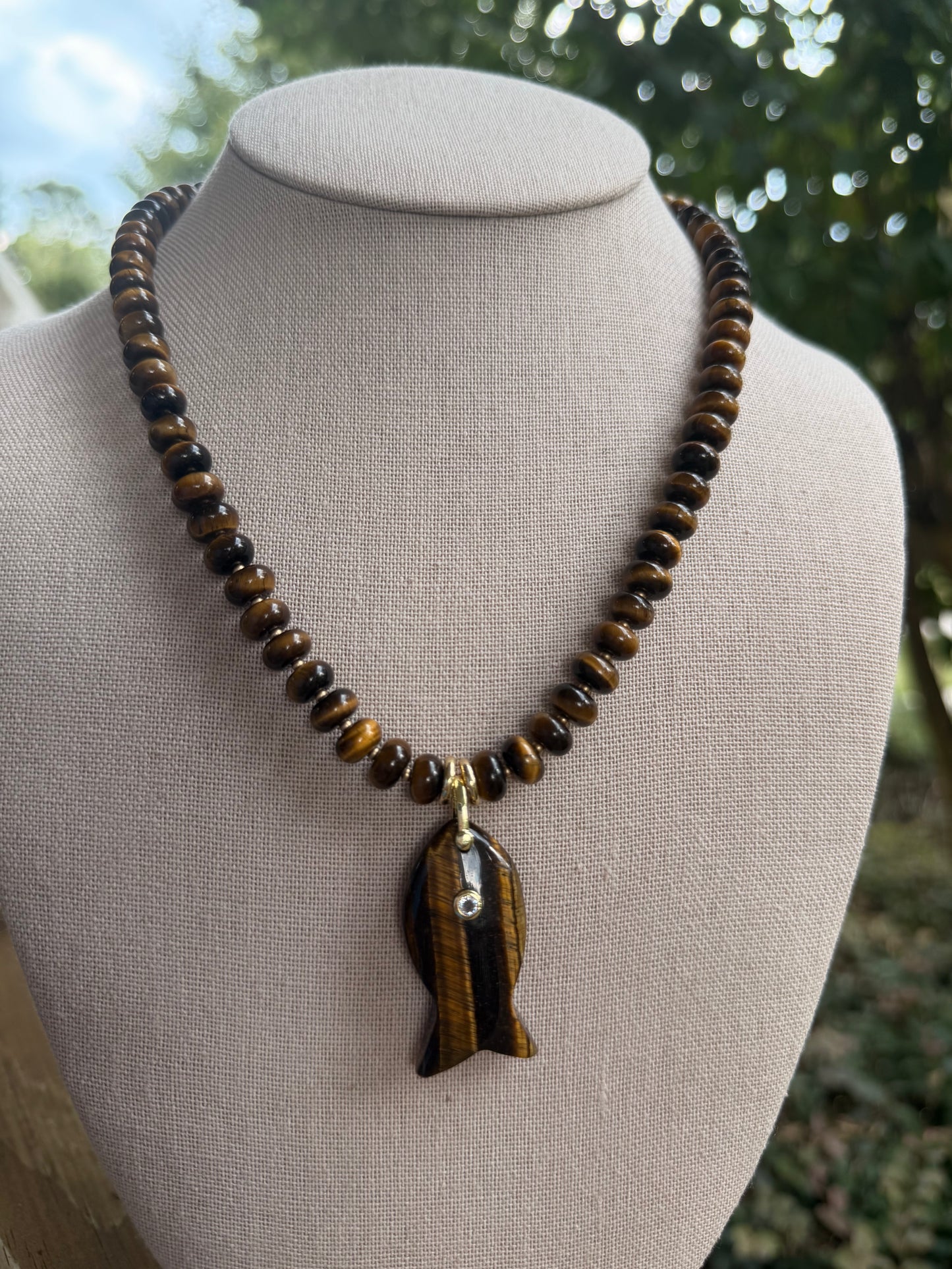 Flock: tiger’s eye with matching fish
