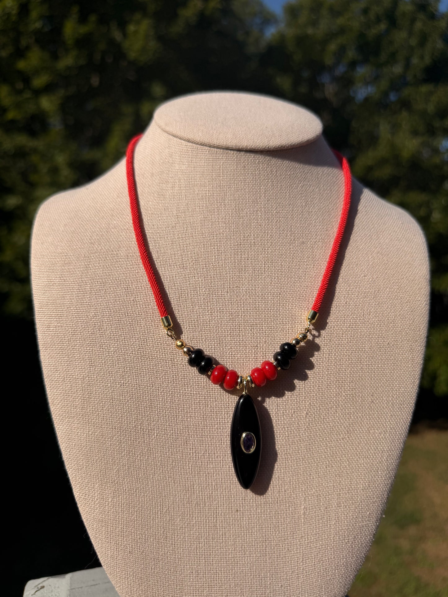 Game Day🏈: adjustable red cord with black pendant
