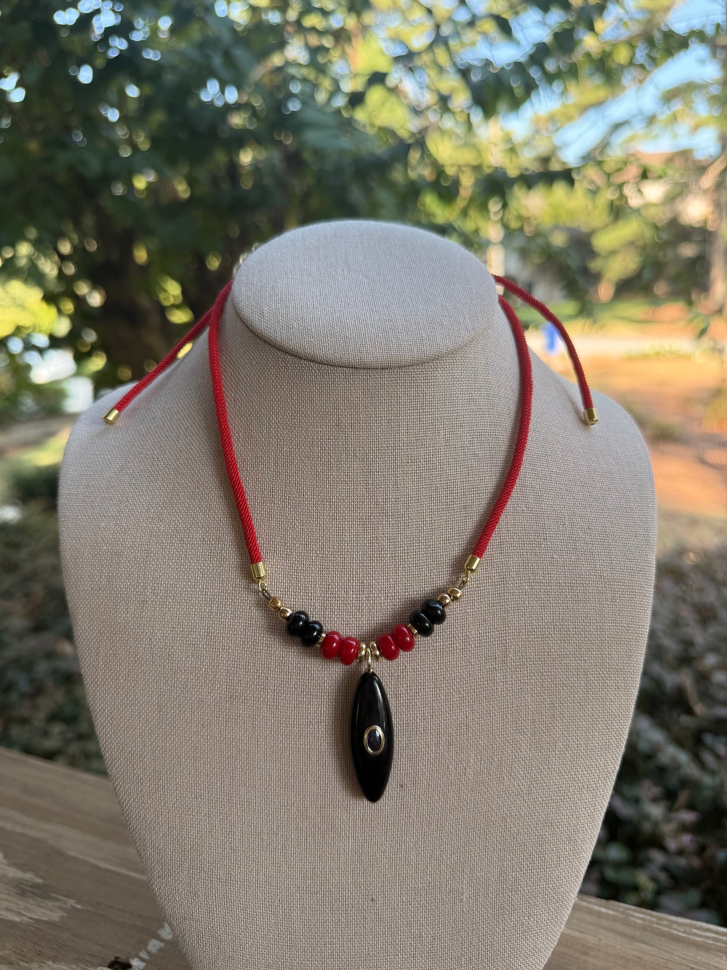 Game Day🏈: adjustable red cord with black pendant