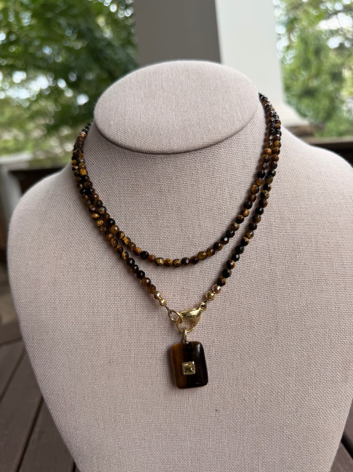 Double wrap: tigers eye with a matching pendant