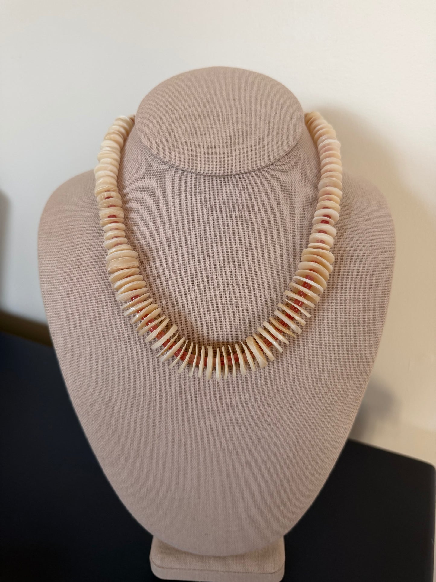 Beachy: shells with pink spacers